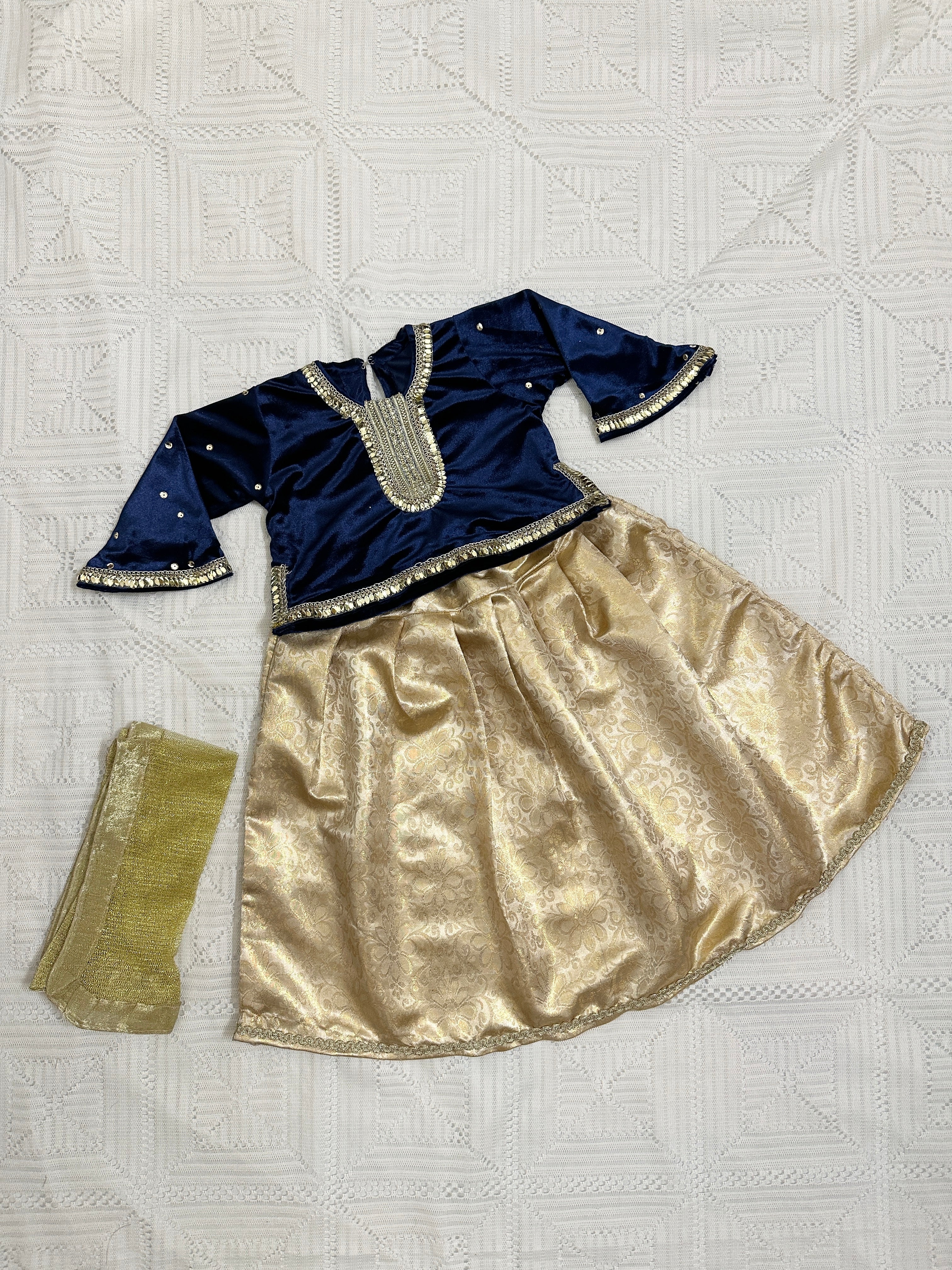 💙Blue Velvet Choli with Golden Jamawar Lehenga and Net Dupatta