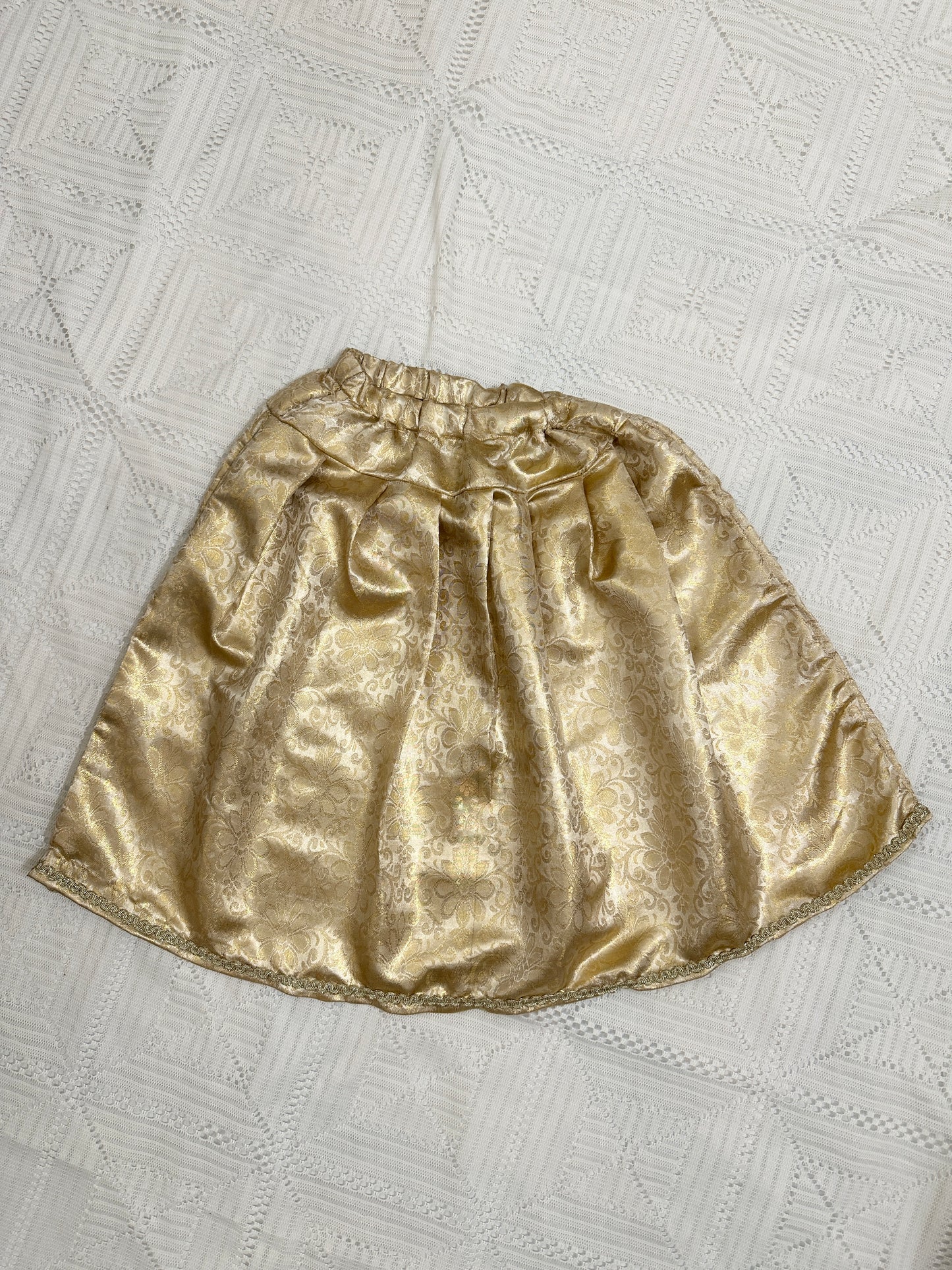 💙Blue Velvet Choli with Golden Jamawar Lehenga and Net Dupatta