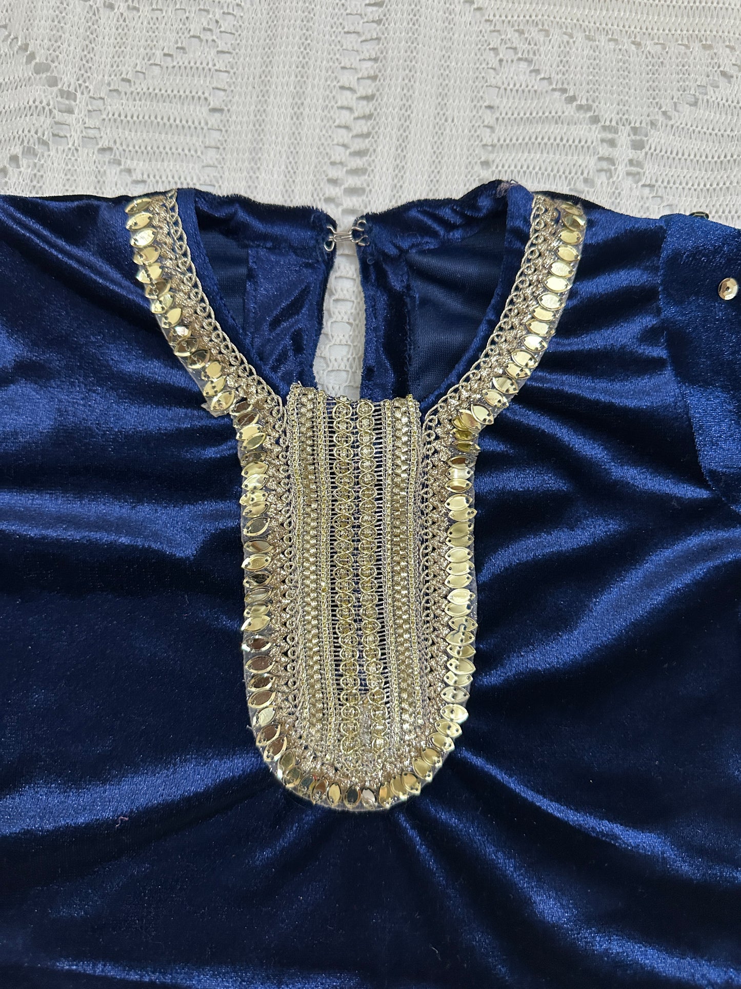 💙Blue Velvet Choli with Golden Jamawar Lehenga and Net Dupatta
