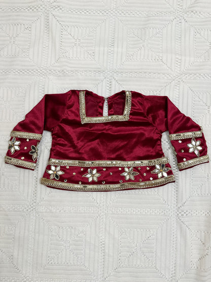 ❤️Maroon Velvet Choli with Golden Jamawar Lehenga and Net Dupatta